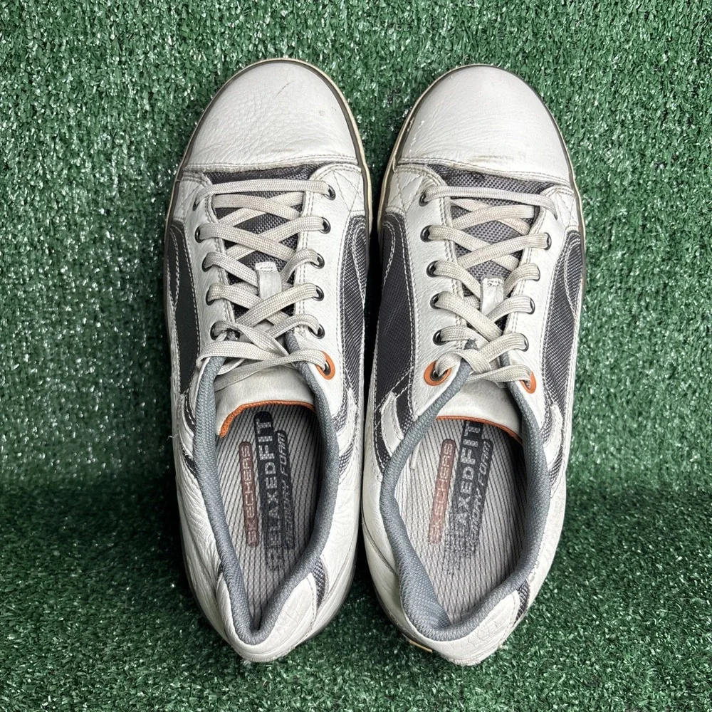 Skechers item you